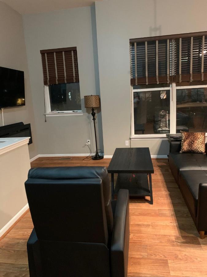 Spunky Town New Center Area Apartment Detroit